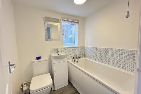 Flat 1, 83 Central Parade, Herne Bay, CT6 5JQ