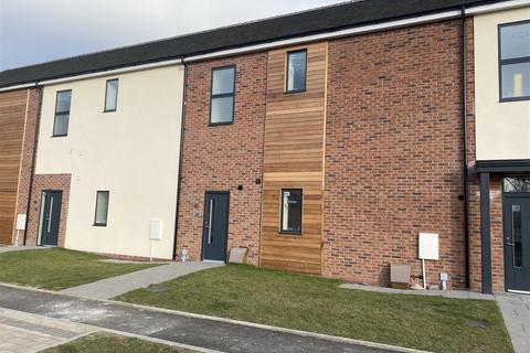 3 bedroom townhouse for sale, Chetwynd Court, Stafford