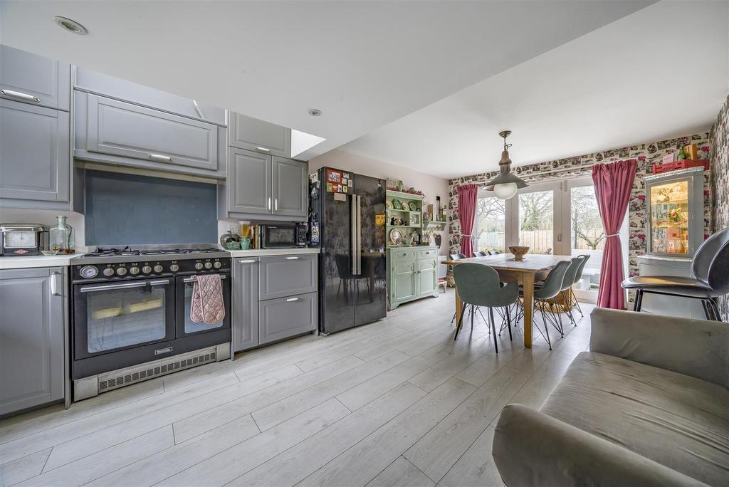 Battle Lane, Marden, Tonbridge 4 bed detached house £875,000