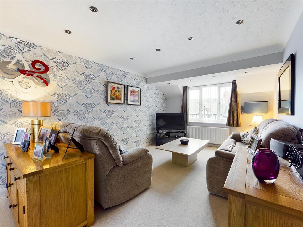 Holly Mews, Whitley Bay 2 bed apartment £190,000