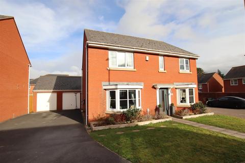 5 Coronet Close, Exeter, EX2 7QS