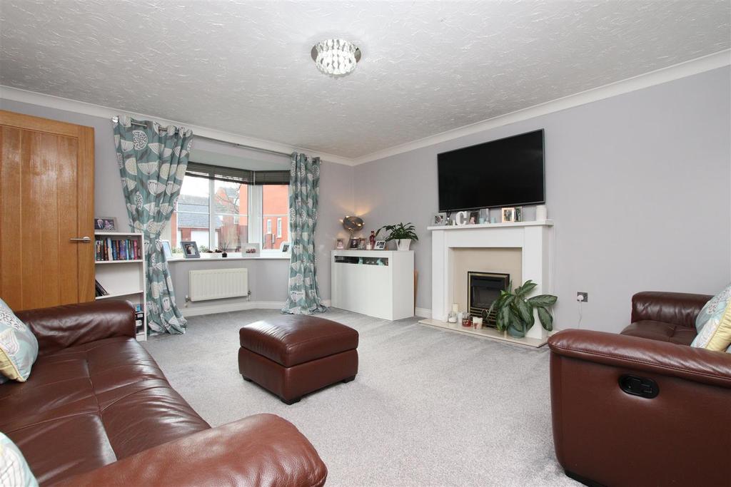 Close, Kings Heath, Exeter 4 bed detached house £550,000