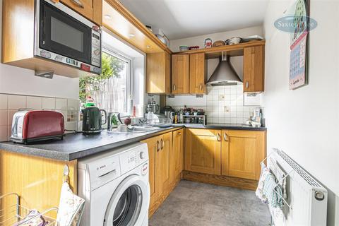 33 Midfield Road, Sheffield, S10 1SU