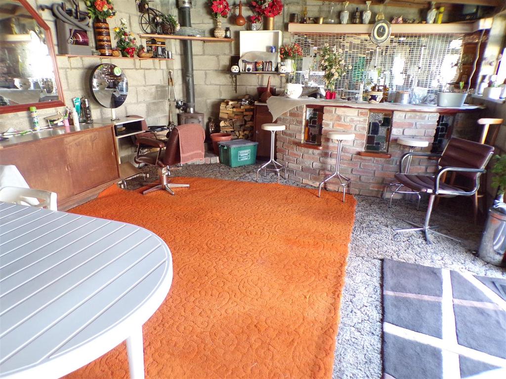 Large Garden Room