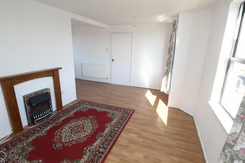 Smithfield Street, Oswestry 2 bed flat £600 pcm (£138 pw)
