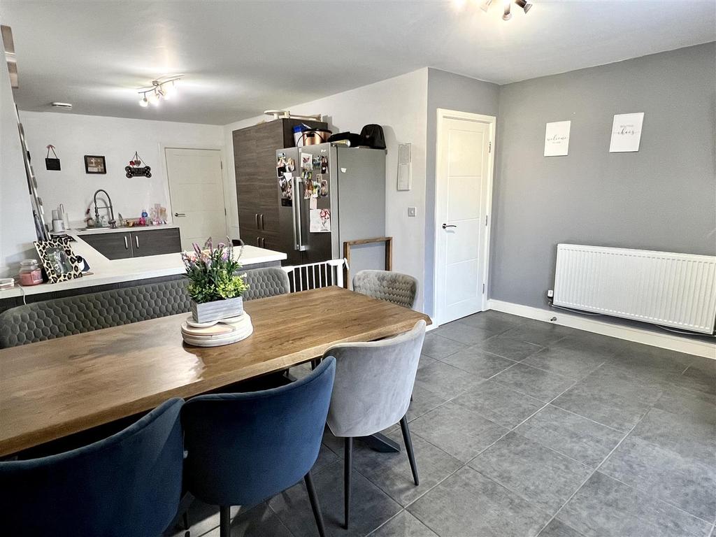 Oak Road, Market Weighton 3 bed townhouse £220,000