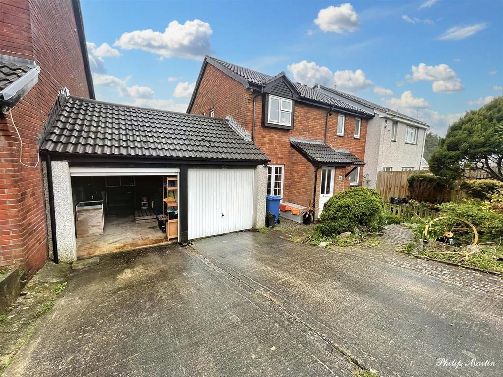 Glenthorne Road, Threemilestone, Truro 2 bed terraced house for sale