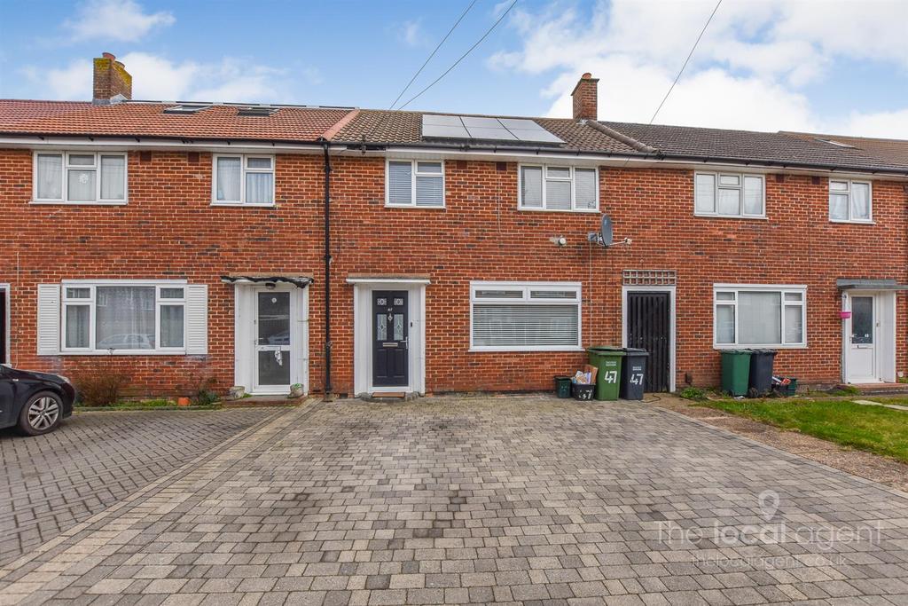 Marbles Way, Tadworth 3 bed terraced house £485,000