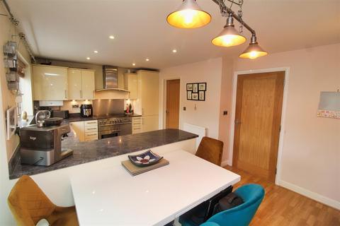 20 Kendall Place, Medbourne, Milton Keynes, MK5 6LR