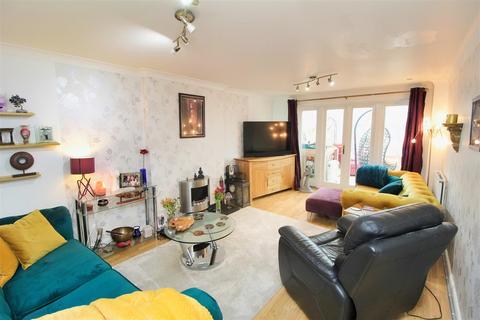 20 Kendall Place, Medbourne, Milton Keynes, MK5 6LR