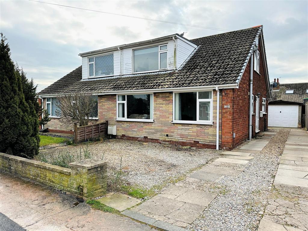 The Link, Carlton, Goole 3 bed semidetached bungalow for sale £180,000