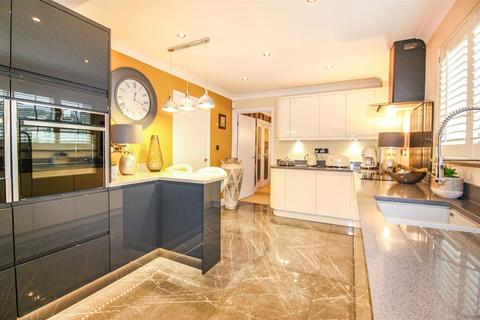 White Rose Cottage, 20 Back Lane, Billingley, Barnsley, S72 0JF
