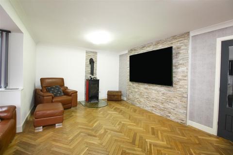 1 Ancona Rise, Darfield, Barnsley, S73 9PS