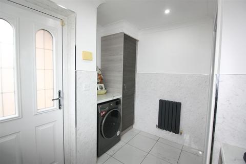 1 Ancona Rise, Darfield, Barnsley, S73 9PS