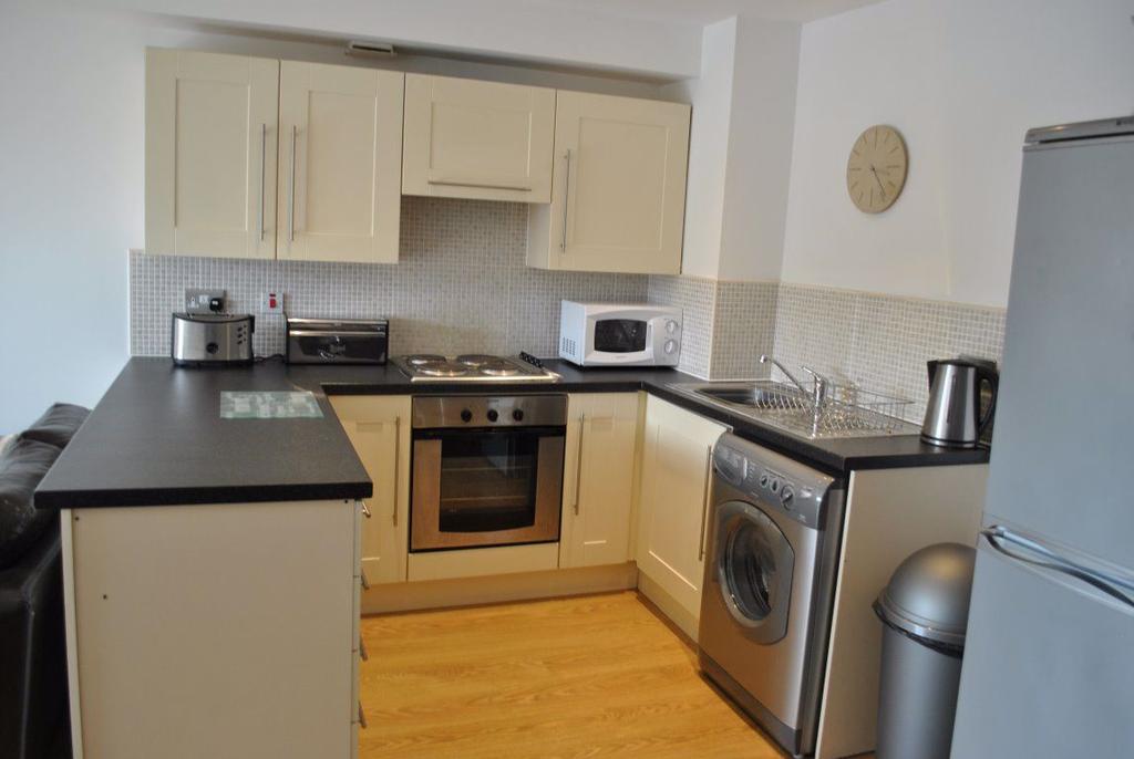Wharfside, Heritage Way, Wigan WN3 4AT 2 bed apartment £700 pcm (£162 pw)