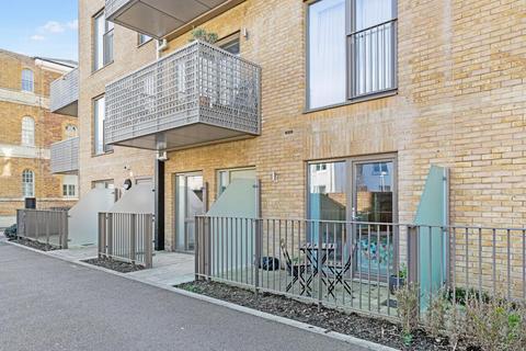 38 Richard Tress Way, London, E3 4SN