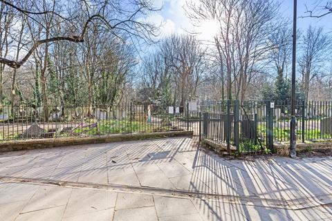 38 Richard Tress Way, London, E3 4SN