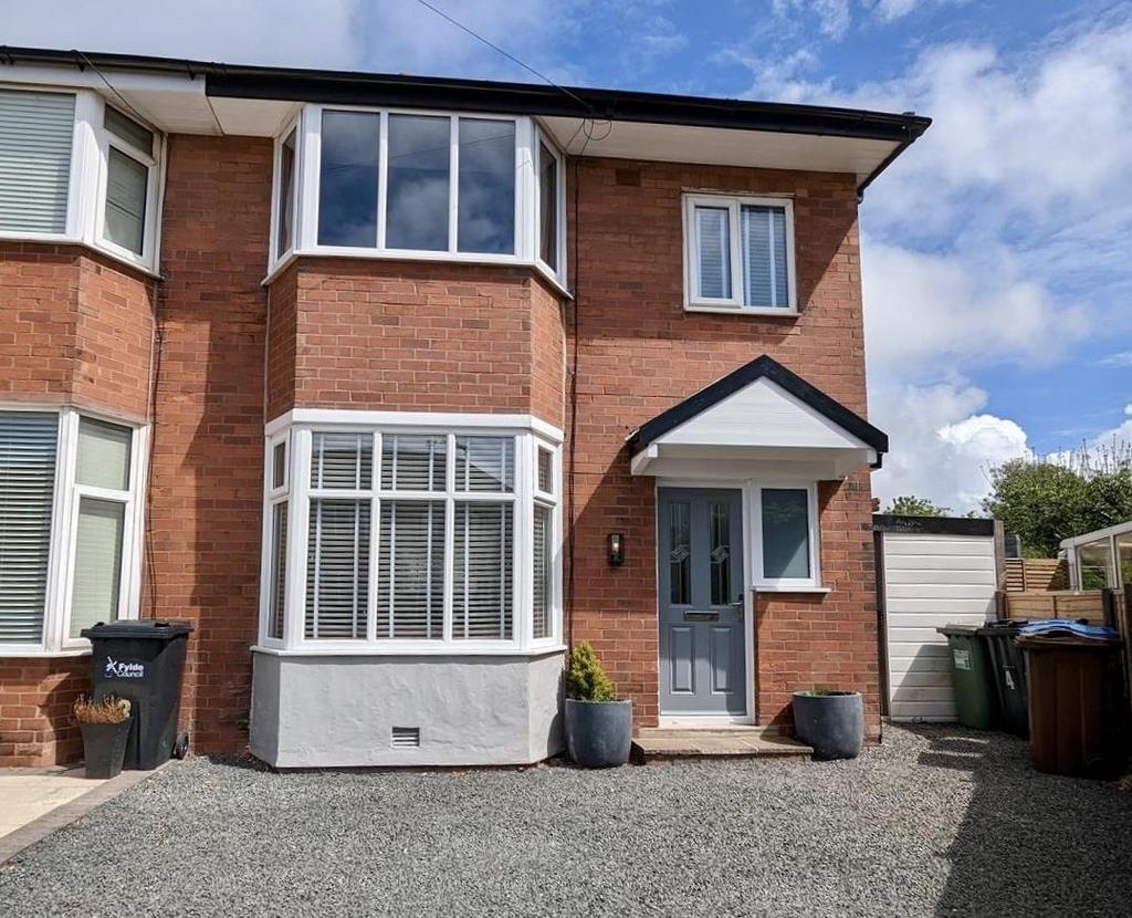 Burns Avenue, Lytham 2 bed end of terrace house for sale £210,000