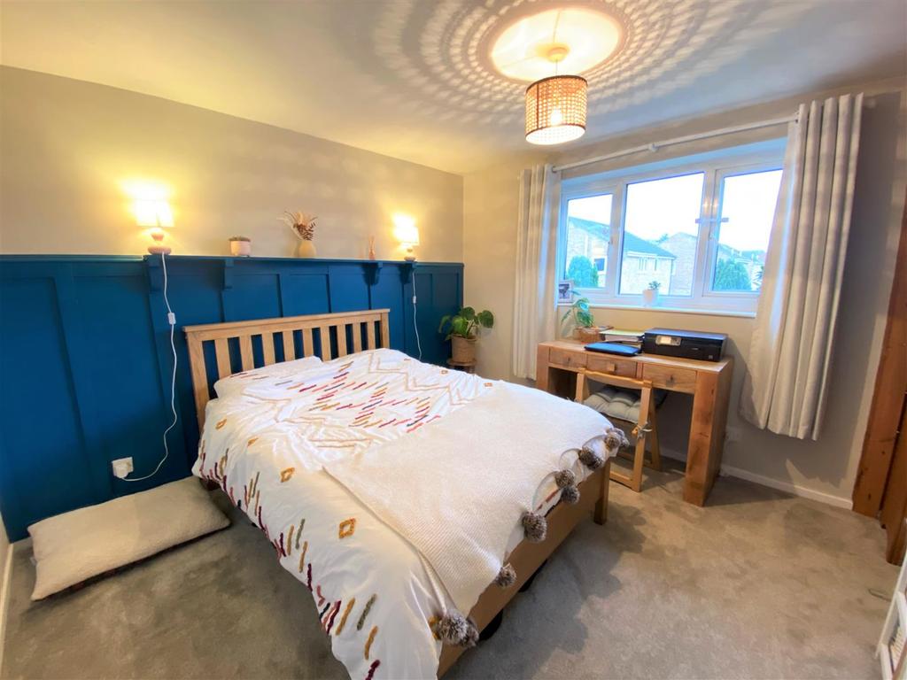 Bedroom 1.JPG