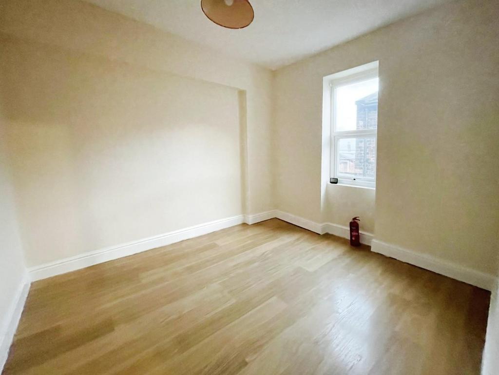 Flat 2: bedroom