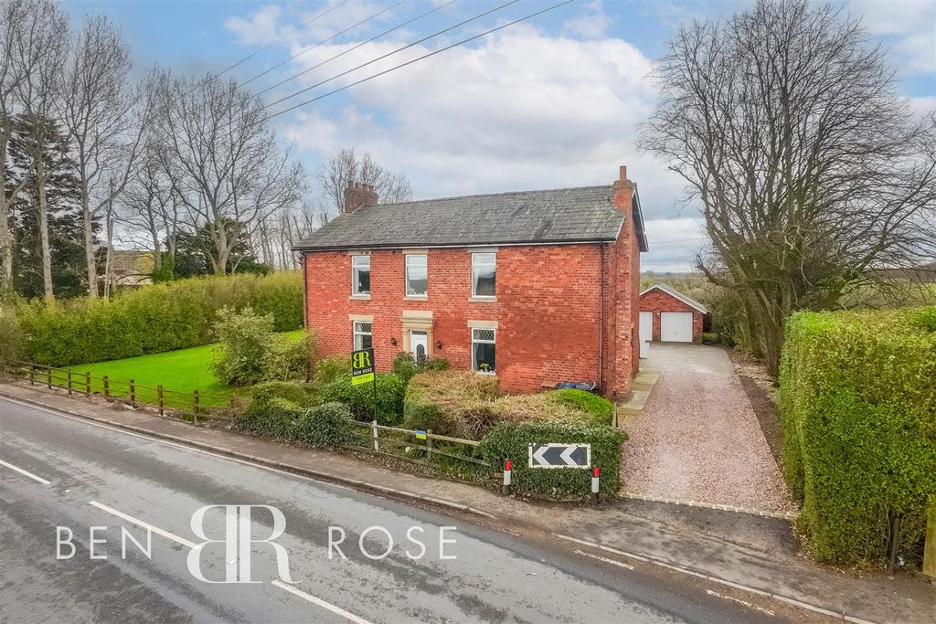 Midge Hall Lane, Midge Hall, Leyland 4 bed detached house £639,995