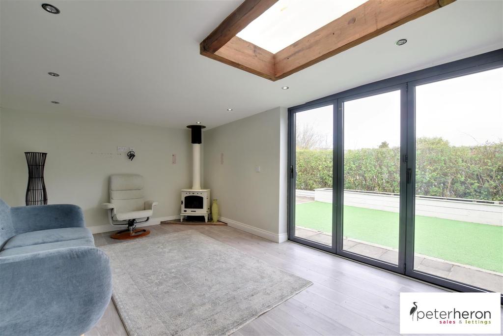 Sun/Family Room