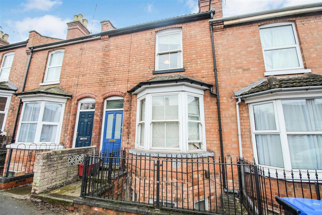 Leicester Street, Leamington Spa CV32... 4 bed terraced house £2,000