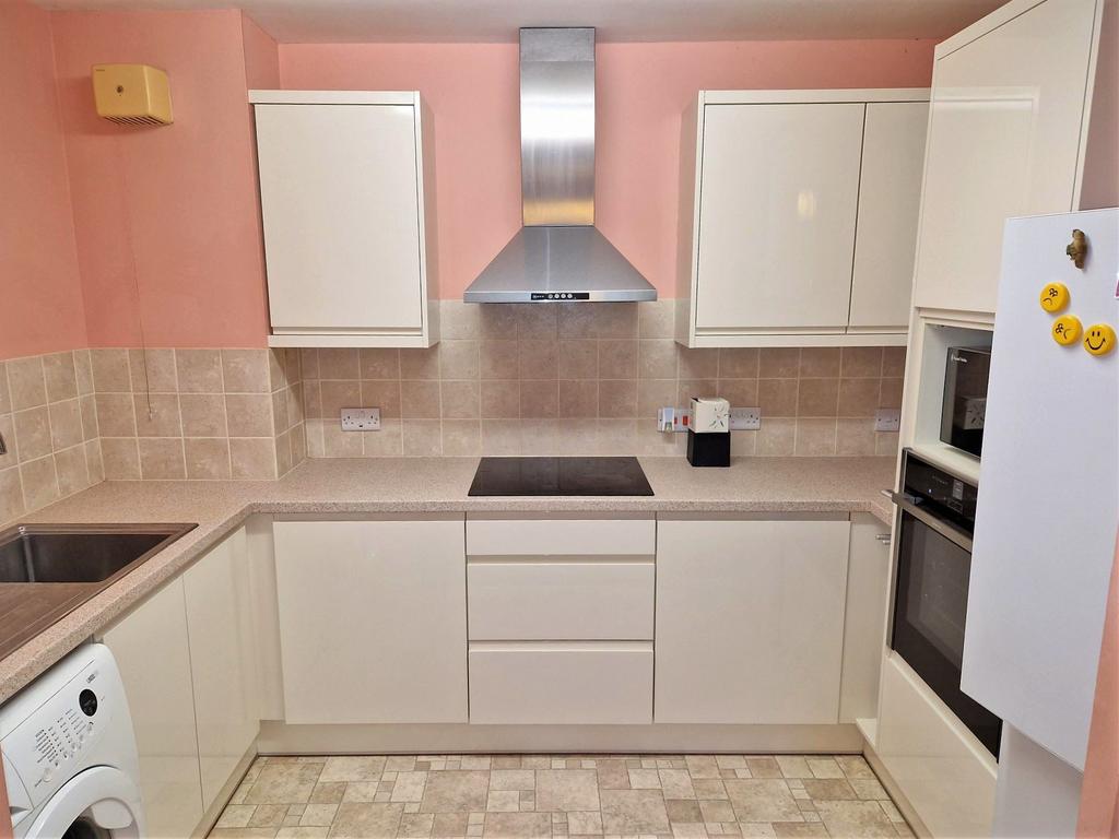 Dove Close, Chatham 1 bed apartment for sale £90,000