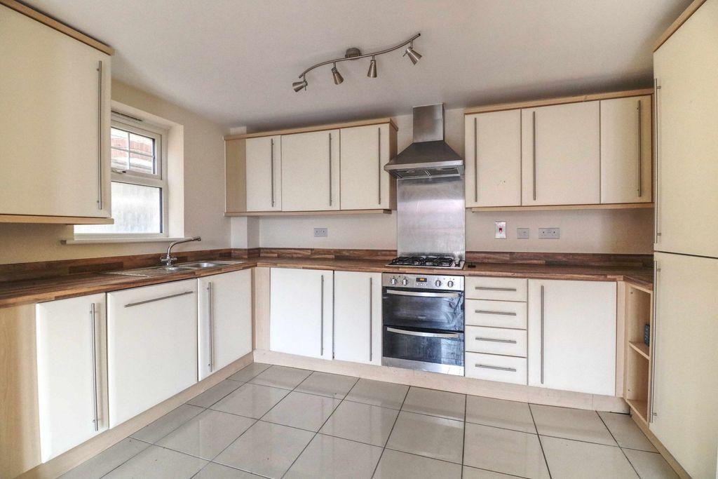 Dobede Way, Soham, Ely CB7 5FN 2 bed apartment - £850 pcm (£196 pw)