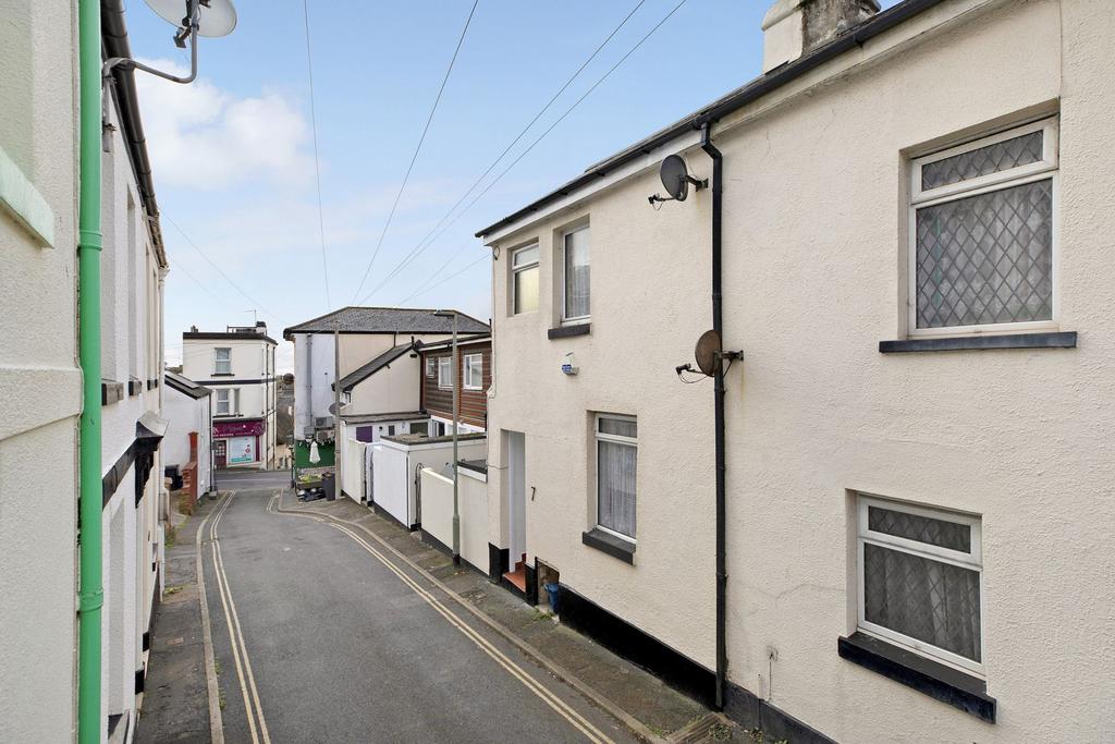 Commercial Road, Dawlish, EX7 2 bed terraced house £167,500