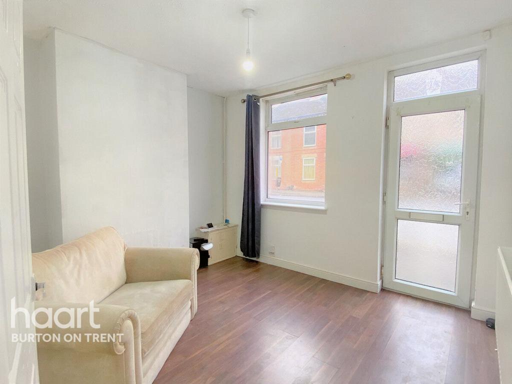 Waterloo Street, BurtonOnTrent 2 bed terraced house for sale £125,000