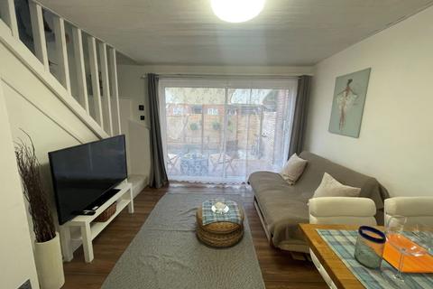 19 Truesdale Road, London, E6 5PT
