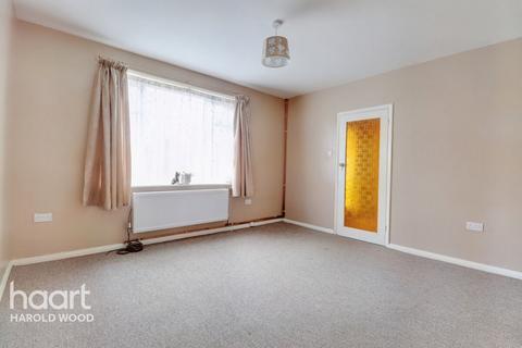96 Straight Road, Harold Hill, Romford, RM3 8AB