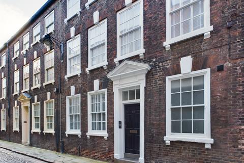 3 bedroom townhouse for sale - Bishop Lane, HU1