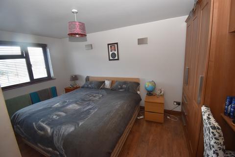 3 bedroom end of terrace house to rent, Sudbury Close, Leamington Spa, Warwickshire, CV32