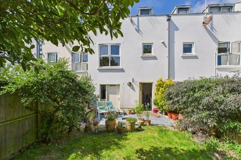 St Clement