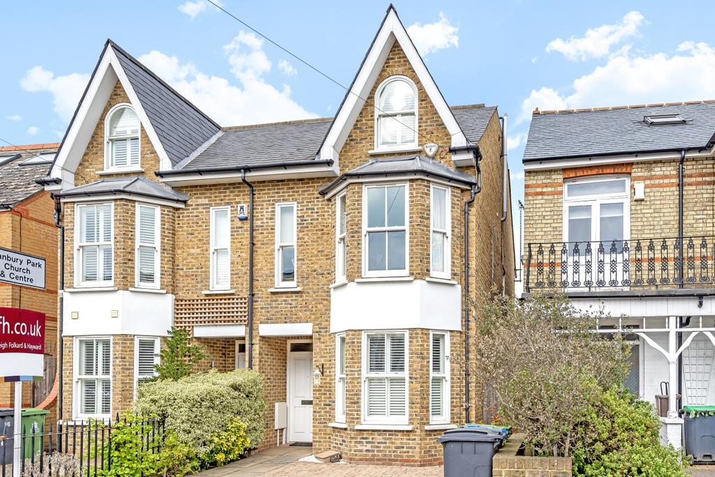 Clifton Road, Kingston Upon Thames, KT2 4 bed house £3,950 pcm (£912 pw)