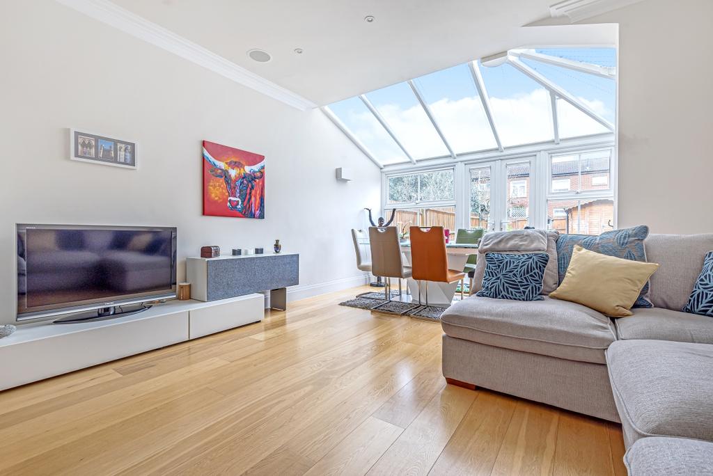 Clifton Road, Kingston Upon Thames, KT2 4 bed house £3,950 pcm (£912 pw)