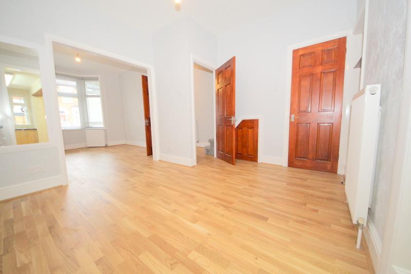 Cheddington Road, Edmonton N18 4 bed terraced house £2,200 pcm (£508 pw)
