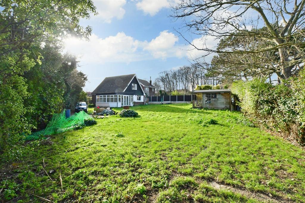 Dumpton Park Drive, Broadstairs, Kent 2 bed bungalow for sale £600,000