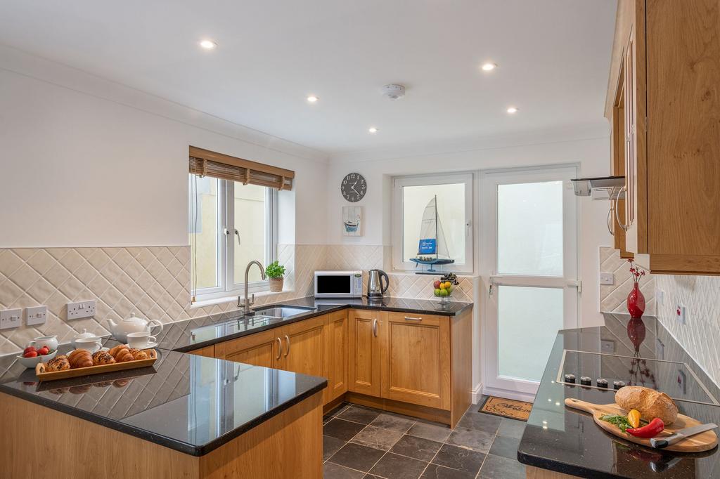 Kitchen Area Inglewood Kingswear