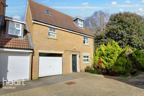 3 Archbishops Crescent, Gillingham, ME7 2WL