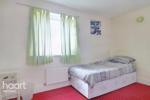 3 Archbishops Crescent, Gillingham, ME7 2WL