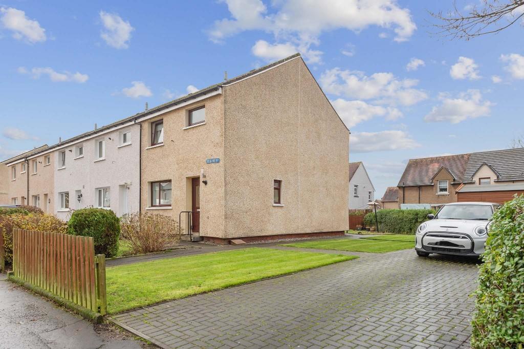 Valeview, Stenhousemuir FK5 2 bed end of terrace house £139,995