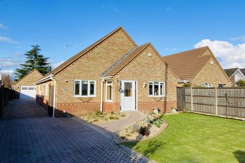 14a Fairlie, Ringwood, BH24 1TS