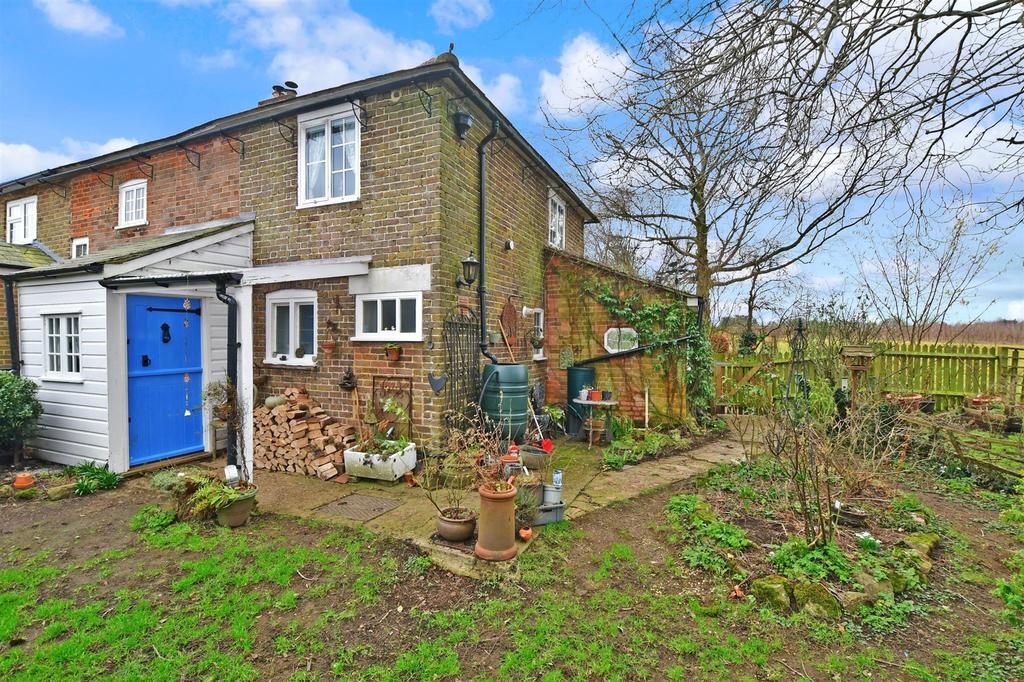Green Lane, Langley, Maidstone, Kent 3 bed end of terrace house for