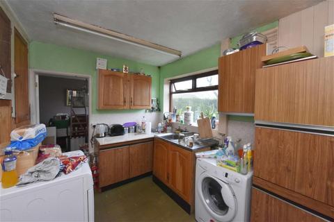 15 Manor Avenue, Burscough, Ormskirk, L40 7TH