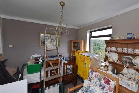 15 Manor Avenue, Burscough, Ormskirk, L40 7TH
