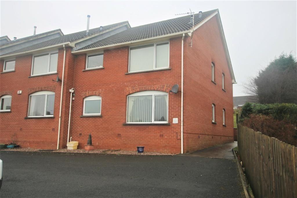 Willow Mount, Whalley New Road... 2 bed flat £120,000