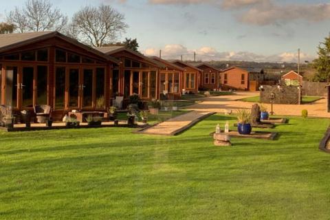 1 bedroom lodge for sale, Upminster, Essex, RM14